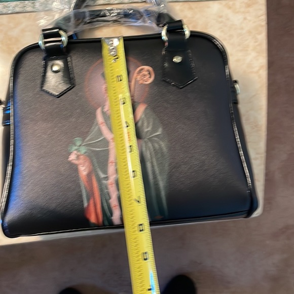 St Patrick purse 8” lengthy, 9 1/2 inches width, 3 inches depth - Picture 14 of 14